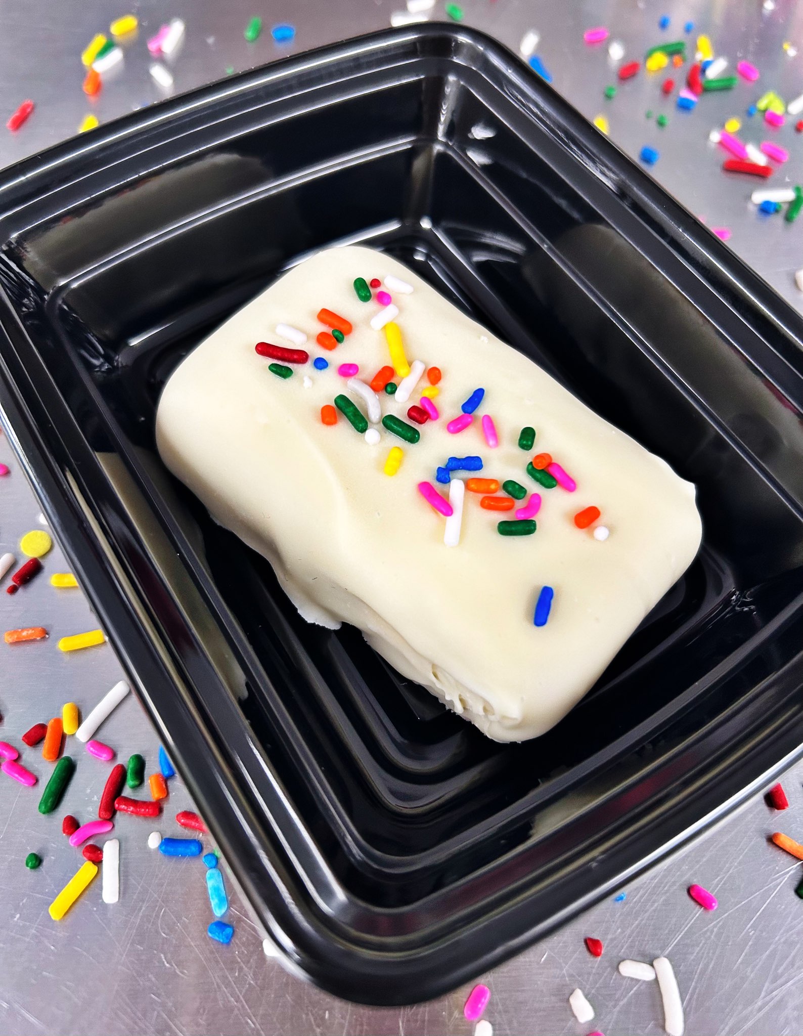 BIRTHDAY CAKE PROTEIN SNACK BAR