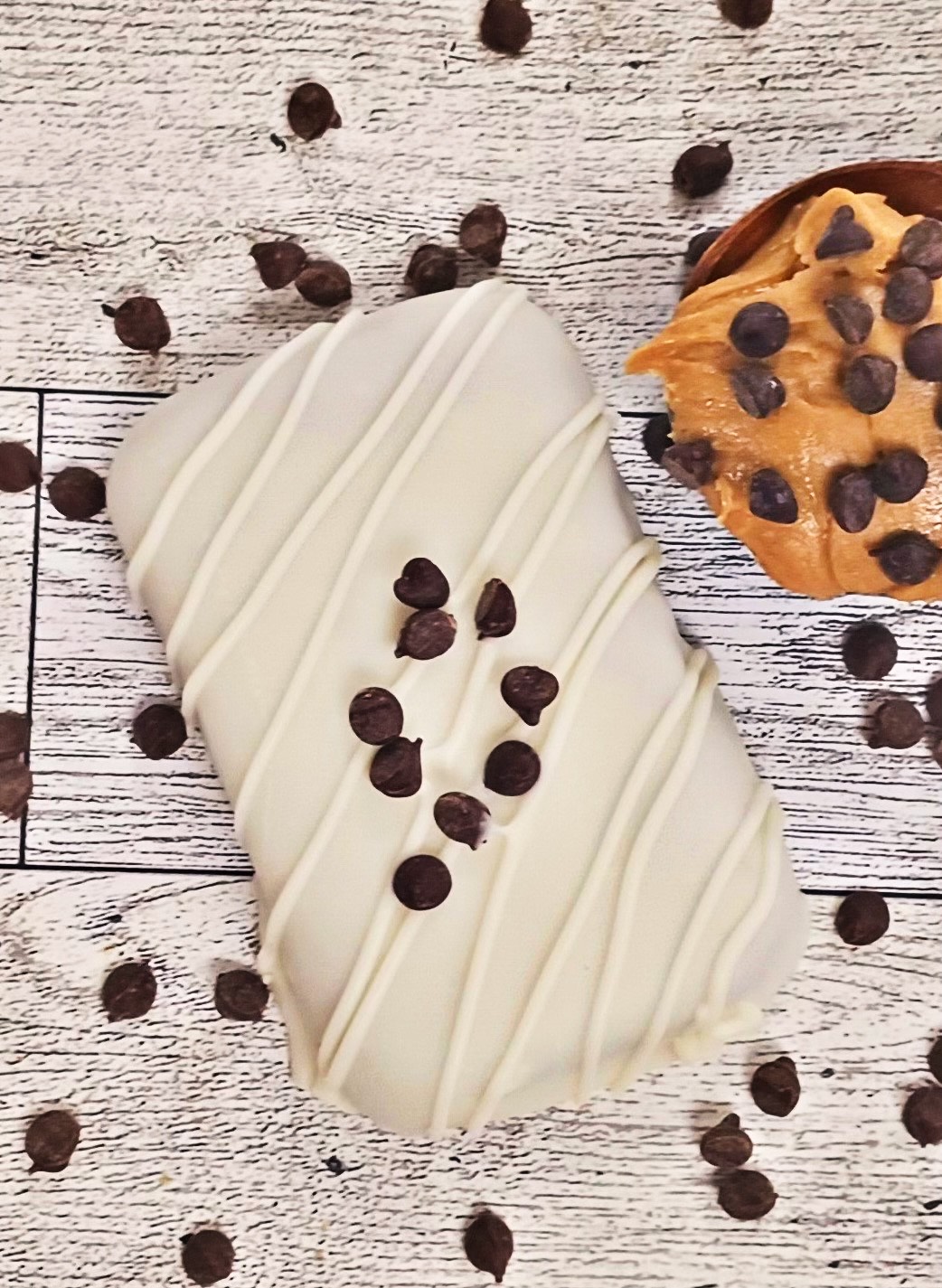 CHOCOLATE PEANUT BUTTER PROTEIN SNACK BAR