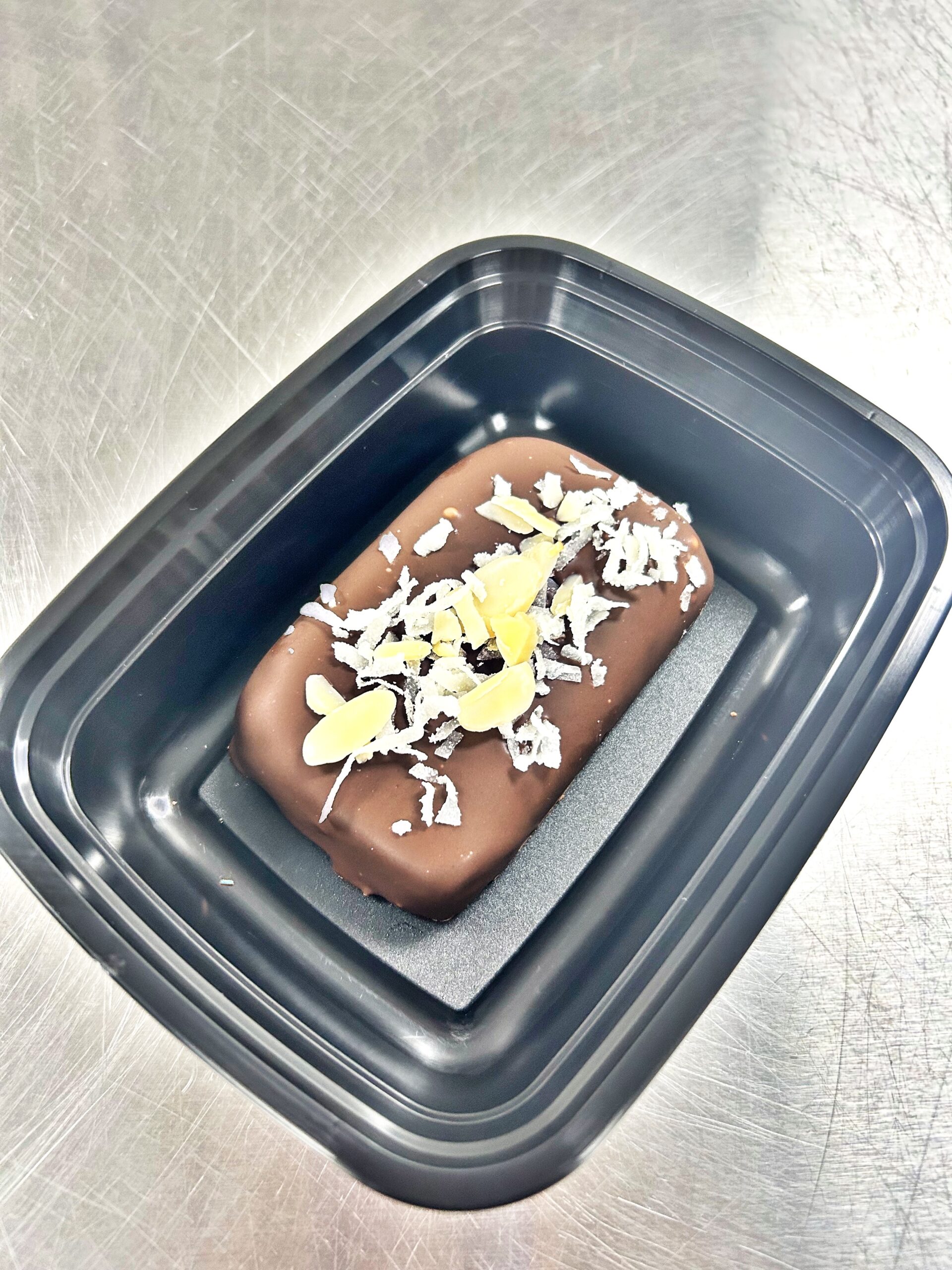 ALMOND JOY PROTEIN SNACK BAR